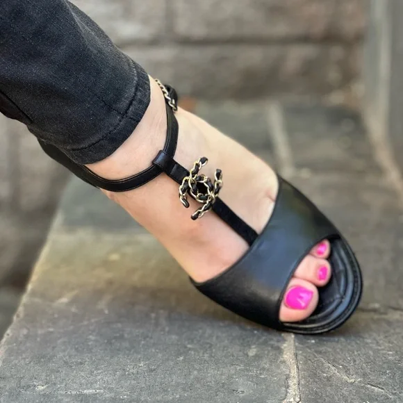 CHANEL black leather sandals quilted lambskin wedged sandals wedges - Picture 5 of 13